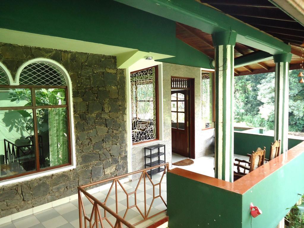 Green Woods Guest Kandy Exterior foto