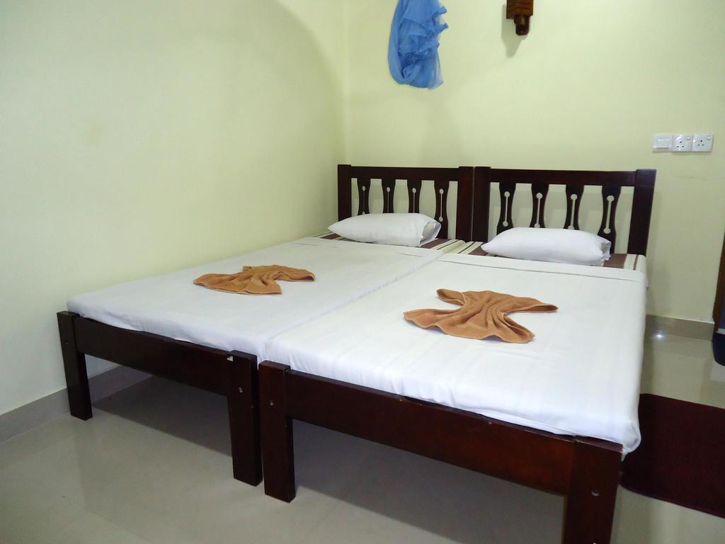 Green Woods Guest Kandy Exterior foto