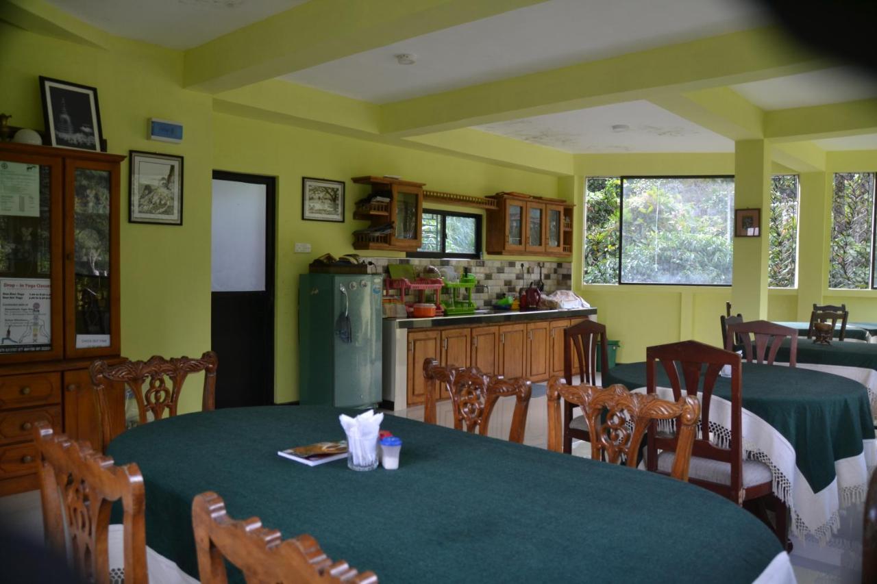 Green Woods Guest Kandy Exterior foto