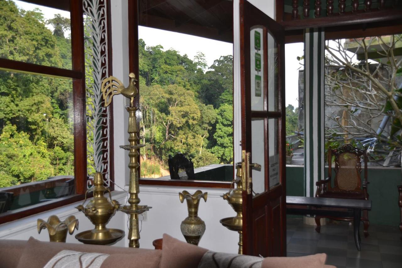 Green Woods Guest Kandy Exterior foto